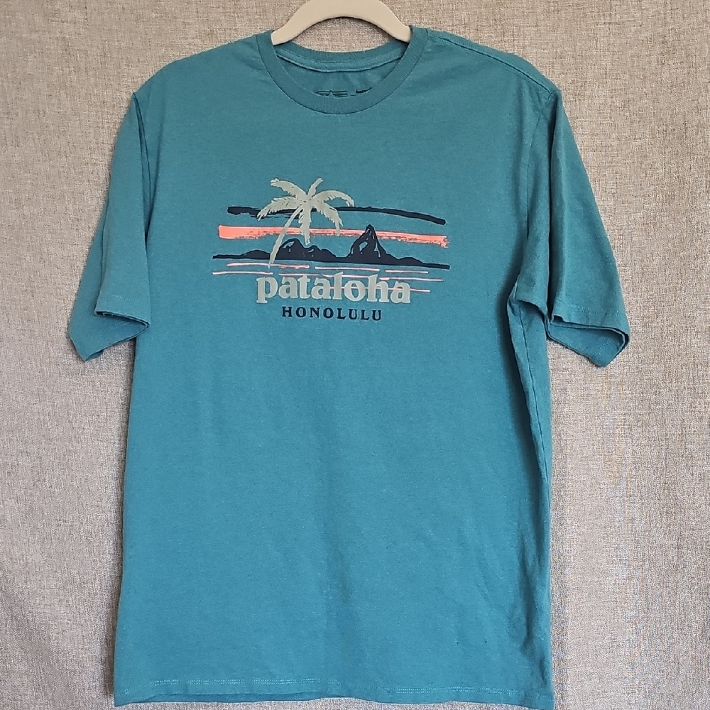 Patagonia Hawaii-exclusive sold Item through Patagonia's Honolulu or Haleiwa loc